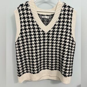 Hollister Houndstooth Sweater Tank